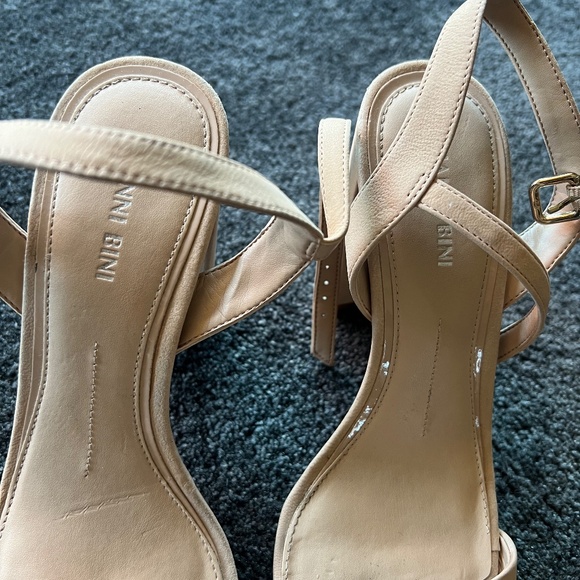 Gianni Bini Shoes - Picture 6 of 8